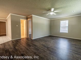 566 S Dockery Ln, Fayetteville, AR 72701