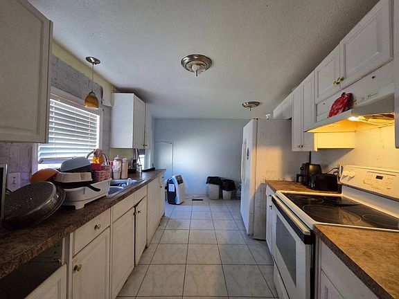 4th image of 14099 Belcher Rd S #1227