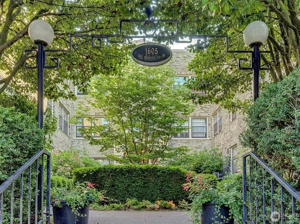 1605 E Olive Street #303, Seattle, WA 98122