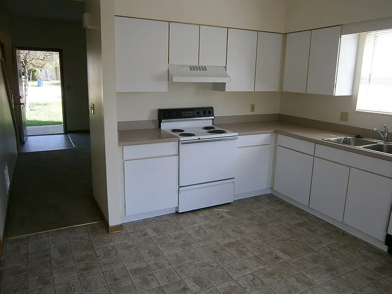 1040-1042 Jill Ct #1044 — Photo 11