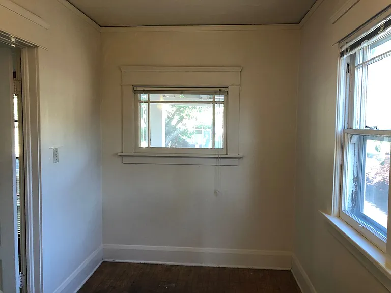 1348 Oak St — Photo 6