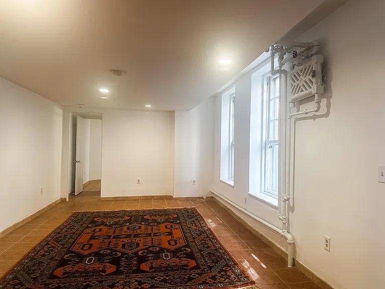 371 Harvard St #1G — Photo 5