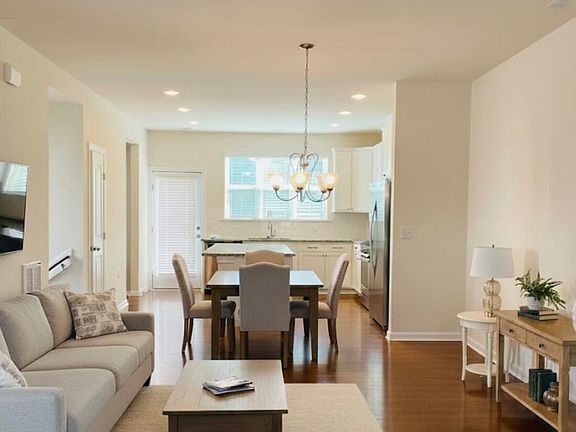 2nd image of 6038 Kentworth Dr