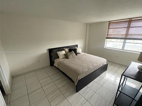 5th image of 1020 Meridian Ave APT 707