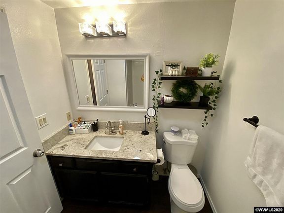 4th image of 486 Chandelle Ct NE
