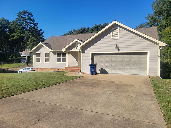 2nd image of 2313 Lakesite Dr