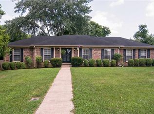 717 Harpeth Bend Dr, Nashville, TN 37221