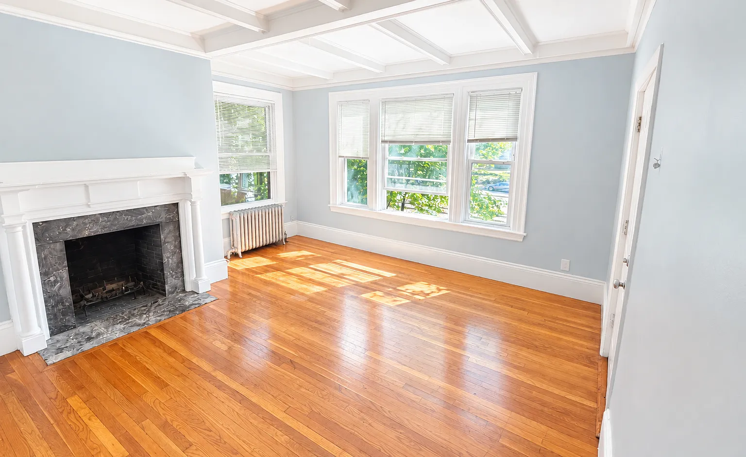 5 bed, $1,075 — Photo 4
