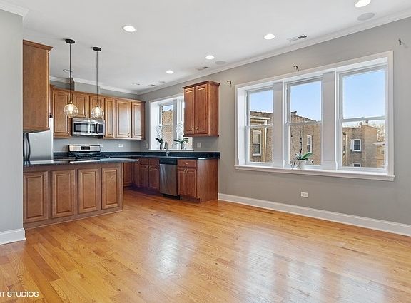 4th image of 4306 N Saint Louis Ave APT 3D