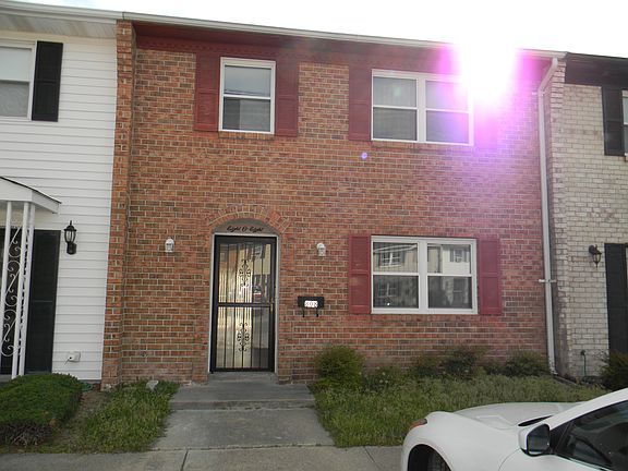2nd image of 808 Saint Denis Ct