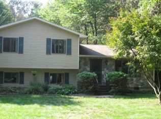 25357 Larkin Ave, Southfield, MI 48033