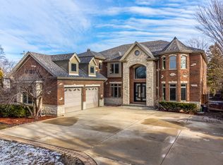 241 Greenwood Rd, Glenview, IL 60025