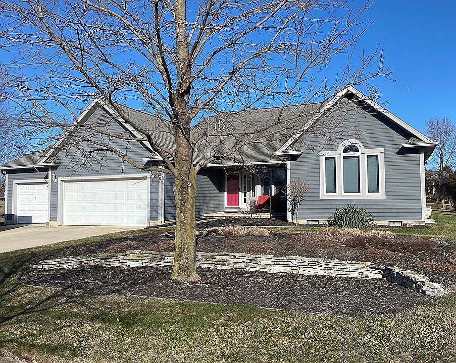 1st image of 301 Westwood Dr