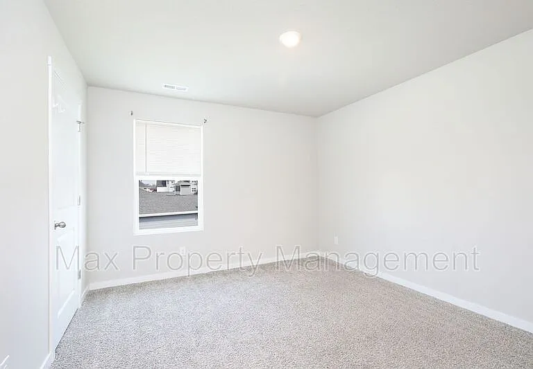 2302 SW 23rd St — Photo 8