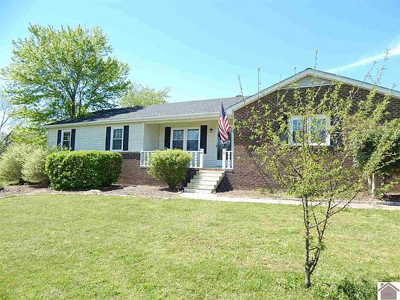2nd image of 11 Guinevere Dr