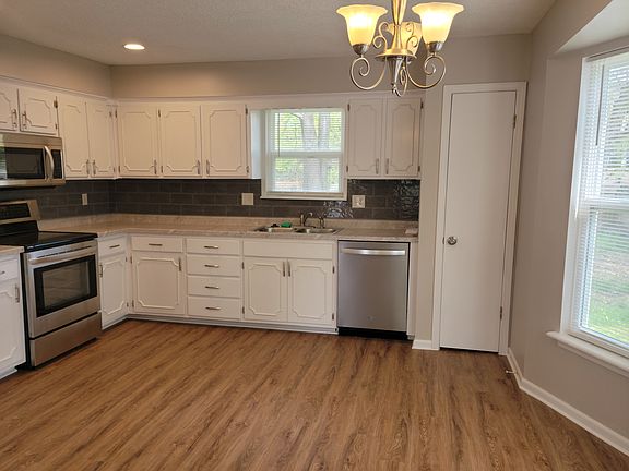 Kitchen and Dining Bay Window