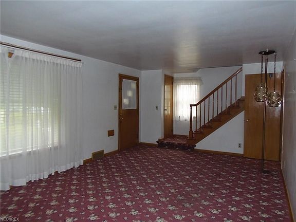 Living room  view 2