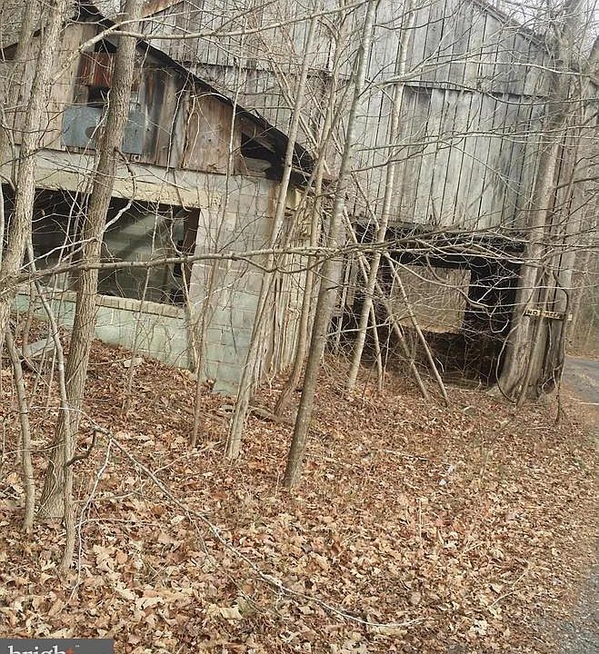 2nd image of 7085 Dorothy Dr