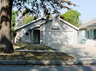 1124 S Garretson Ave, Corona, CA 92879