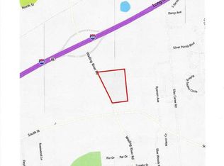 665 Wading River Rd, Manorville, NY 11949