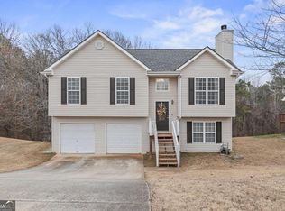 4047 Parks Rd, Flowery Branch, GA 30542