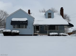 369 6th St, Campbell, OH 44405