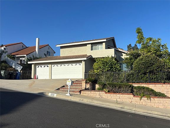 3rd image of 828 Adelita St