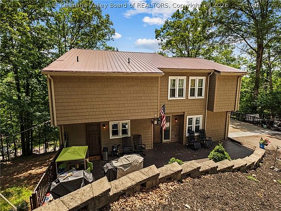 3rd image of 791 Suncrest Rd