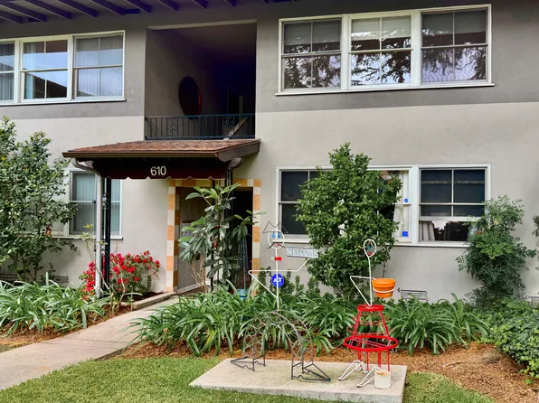1 bed, 1.0 bath, 700 sqft, $2,150, 610 W Foothill Blvd APT C, Monrovia, CA 91016