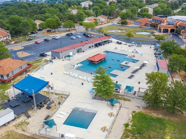 49 E Casa Seville Dr #1B, Lake Ozark, MO 65049
