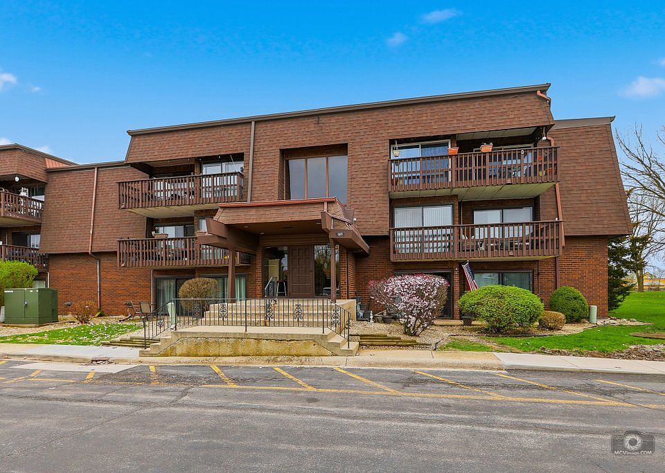 1st image of 1619 Richmond Cir Unit 206