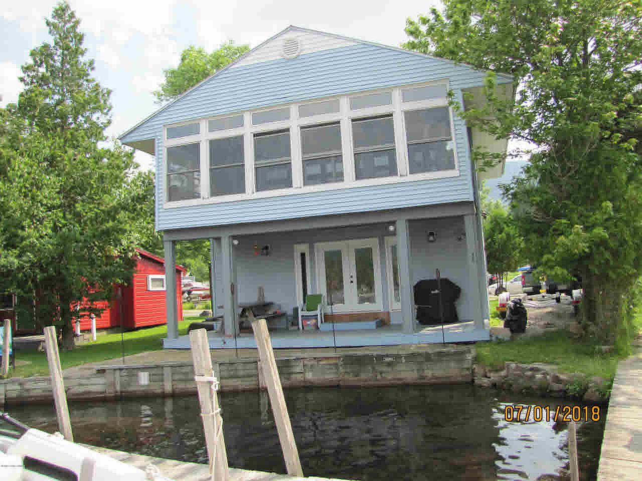 6101 Bayview Way, Huletts Landing, NY 12841 Zillow