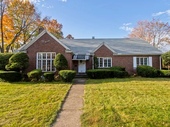 294 Cabot St, Holyoke, MA 01040