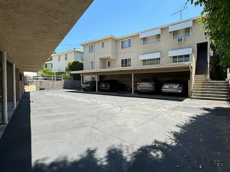 350 Pasadena Ave — Photo 6