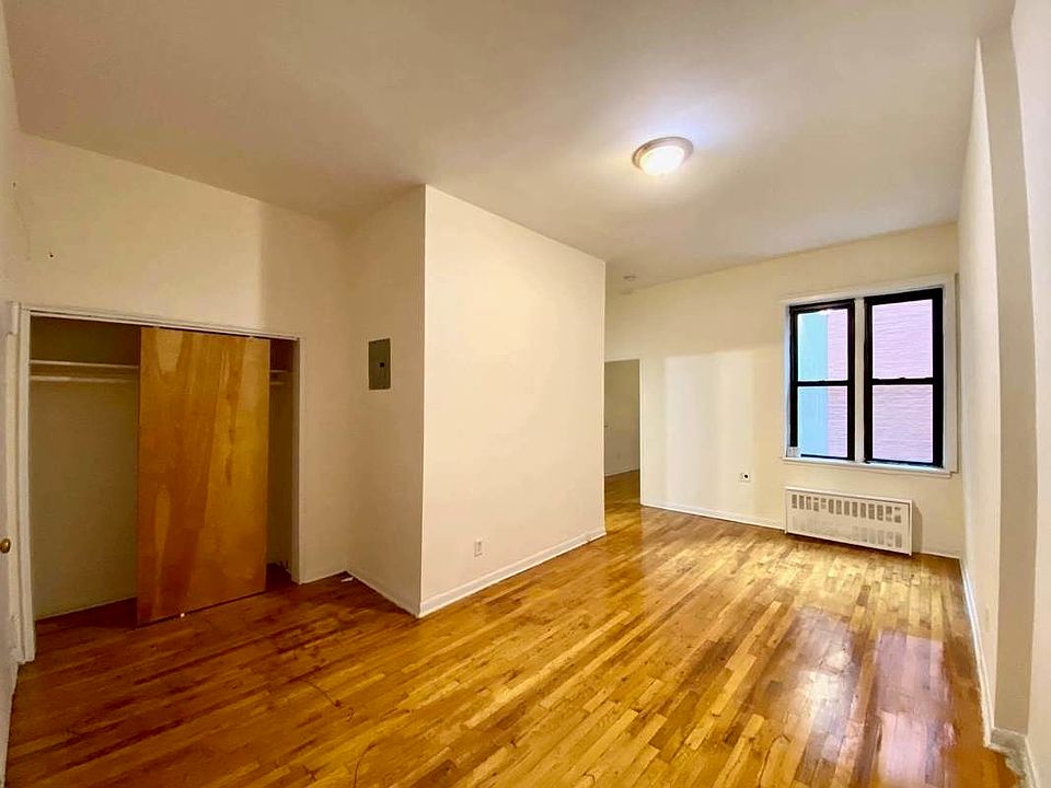 1st image of 218 6th Ave #1DD