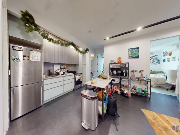 250 Winthrop Street image 1 of 11