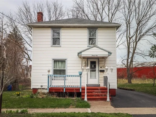 39 Fair St, Brockport, NY 14420