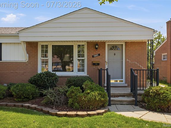 4th image of 8516 Perrin Ave