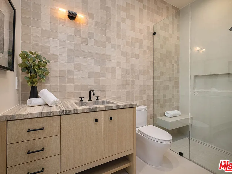 4512 Sunnyslope Ave — Photo 19