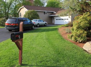 4 Tanglewood Dr, Chelmsford, MA 01824