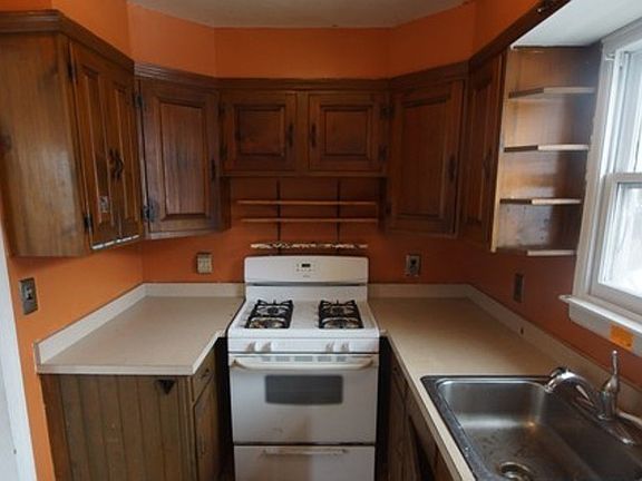 2nd image of 36 Highland Ave