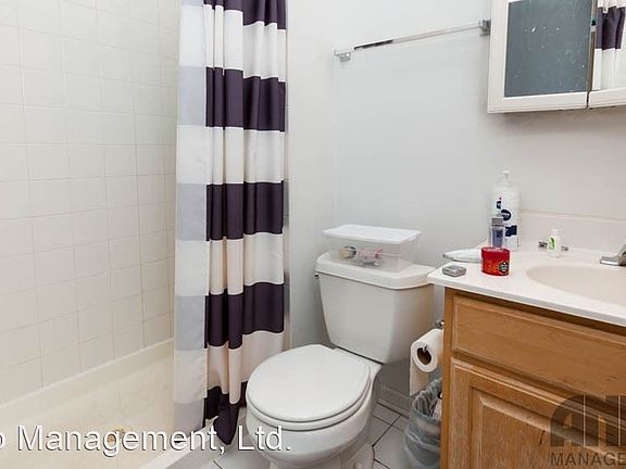 5th image of 2755 N Lincoln Ave APT 4