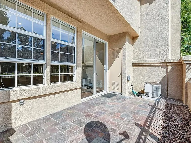 10 Promontory Park — Photo 12