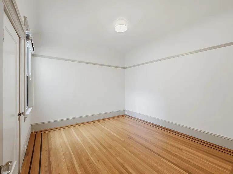 Alternate view of 3rd bedroom, from the door looking in.