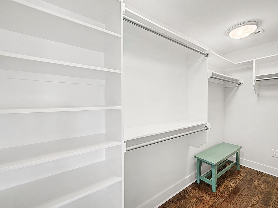 1st image of 1009 Bate Ave