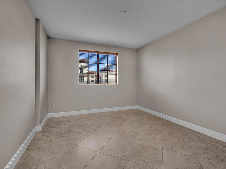 233 S Federal Hwy #603 — Photo 6