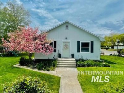 185 N Kansas Ave, Glenns Ferry, ID, 83623