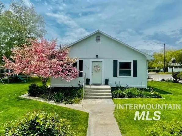 185 N Kansas Ave, Glenns Ferry, ID 83623