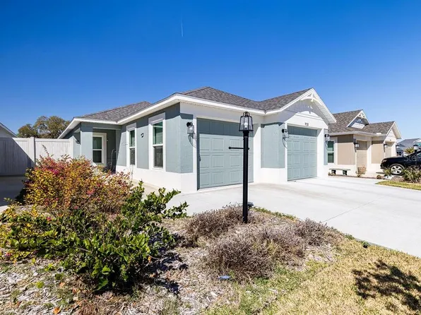 1520 Sophie St, Okahumpka, FL 34762