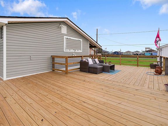 4th image of 512 Caisson St